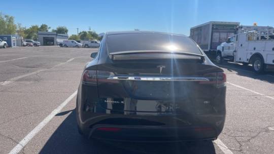 2017 Tesla Model X 5YJXCDE21HF075195