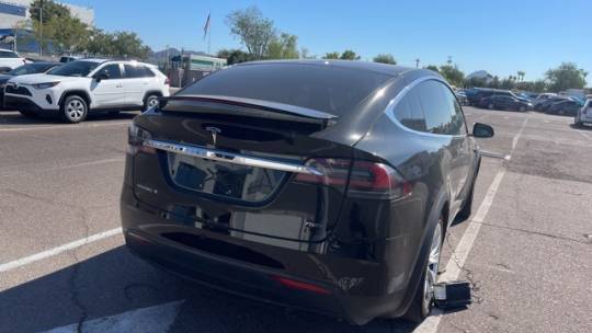 2017 Tesla Model X 5YJXCDE21HF075195