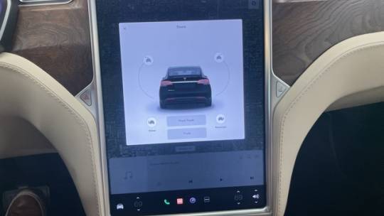 2017 Tesla Model X 5YJXCDE21HF075195