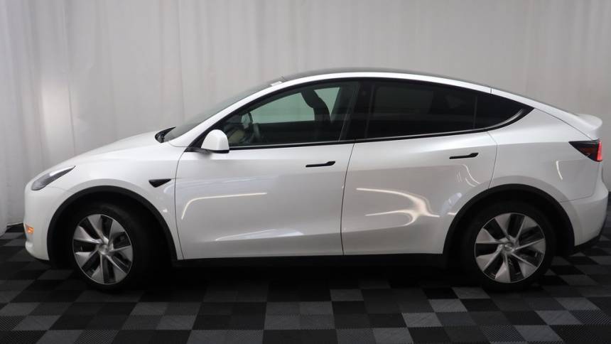 2021 Tesla Model Y 5YJYGDEE2MF094660