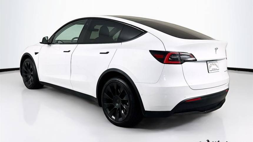 2021 Tesla Model Y 5YJYGDEE8MF062084