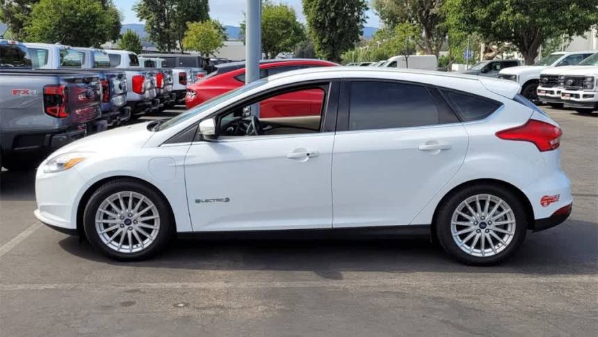 2017 Ford Focus 1FADP3R44HL308602