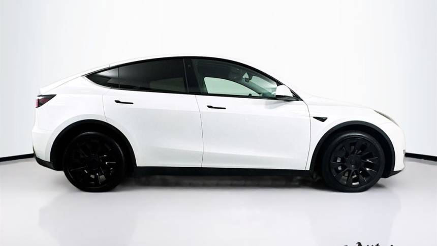 2021 Tesla Model Y 5YJYGDEE8MF062084