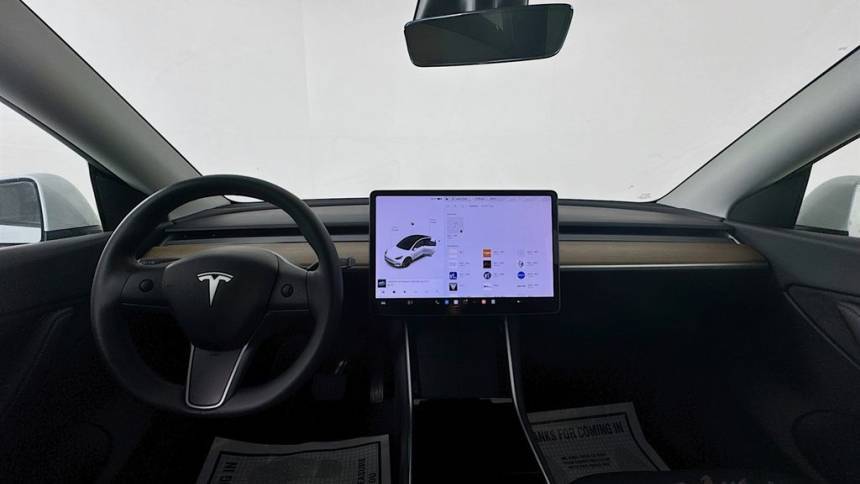 2021 Tesla Model Y 5YJYGDEE8MF062084