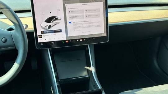 2020 Tesla Model 3 5YJ3E1EB4LF637137