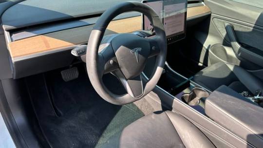 2020 Tesla Model 3 5YJ3E1EB4LF637137