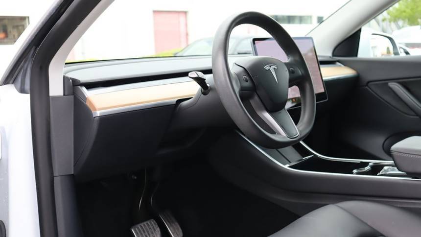 2020 Tesla Model Y 5YJYGDEF8LF002782