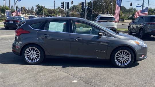 2016 Ford Focus 1FADP3R43GL348863