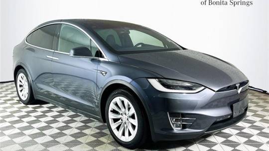 2018 Tesla Model X 5YJXCDE24JF115663