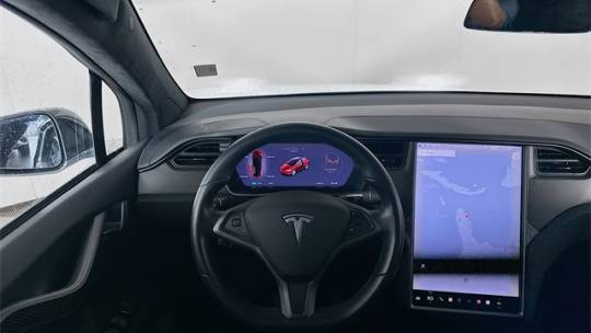 2018 Tesla Model X 5YJXCDE24JF115663