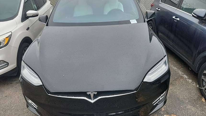 2018 Tesla Model X 5YJXCAE29JF121988