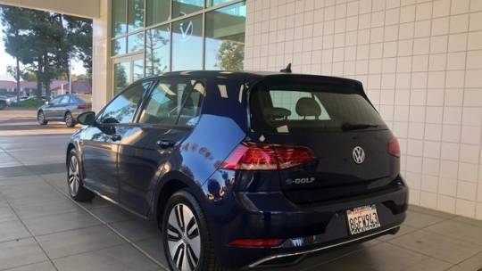 2018 Volkswagen e-Golf WVWPR7AU7JW911214