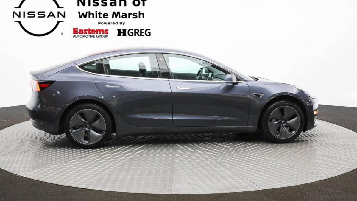 2018 Tesla Model 3 5YJ3E1EA6JF002831