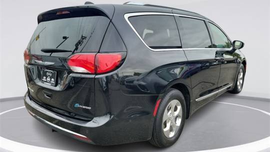 2018 Chrysler Pacifica Hybrid 2C4RC1N74JR318284