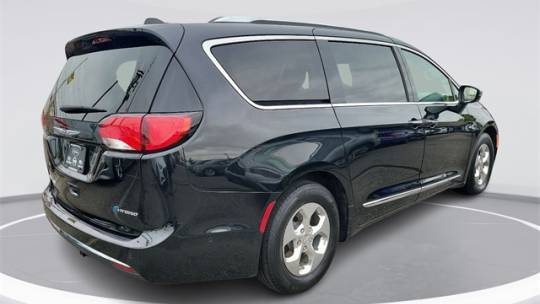 2018 Chrysler Pacifica Hybrid 2C4RC1N74JR318284