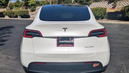 2020 Tesla Model Y 5YJYGDEE7LF051074