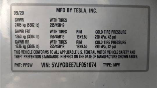 2020 Tesla Model Y 5YJYGDEE7LF051074