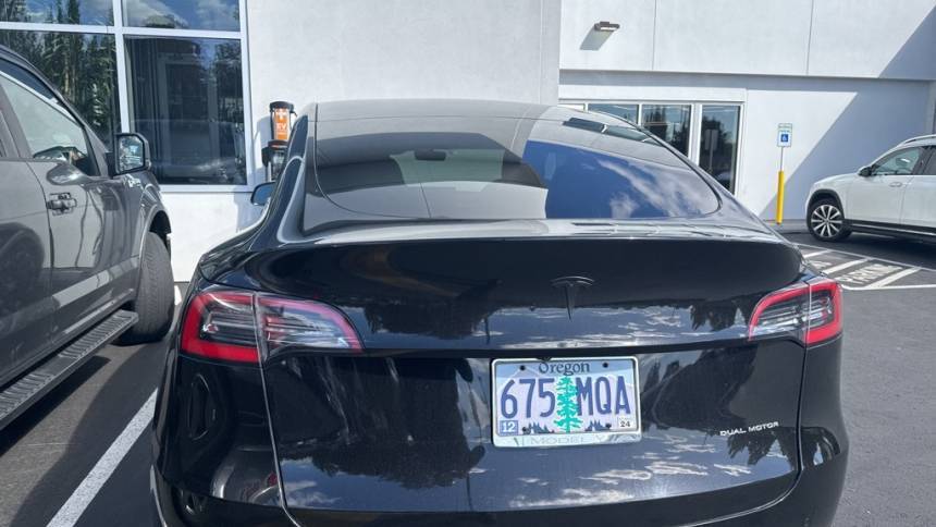 2021 Tesla Model Y 5YJYGDEEXMF097709