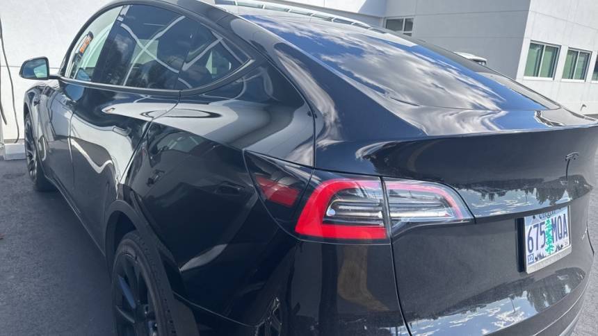 2021 Tesla Model Y 5YJYGDEEXMF097709