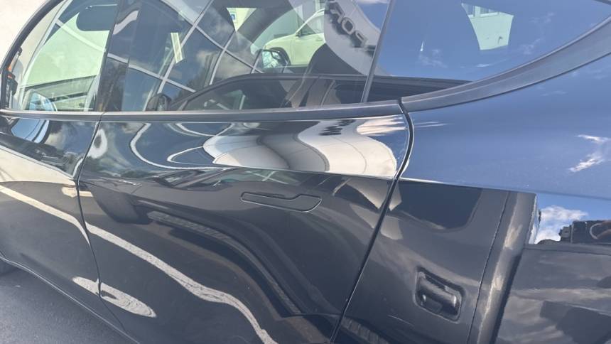 2021 Tesla Model Y 5YJYGDEEXMF097709