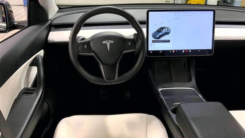 2021 Tesla Model Y 5YJYGDEE6MF179484