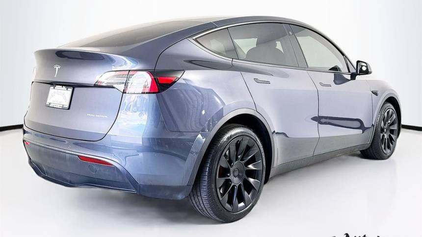 2021 Tesla Model Y 5YJYGDEE2MF076658