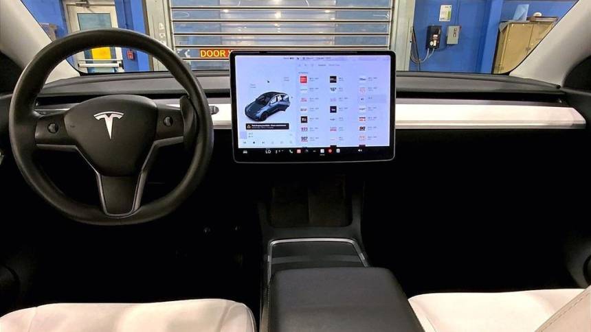 2021 Tesla Model Y 5YJYGDEE6MF179484