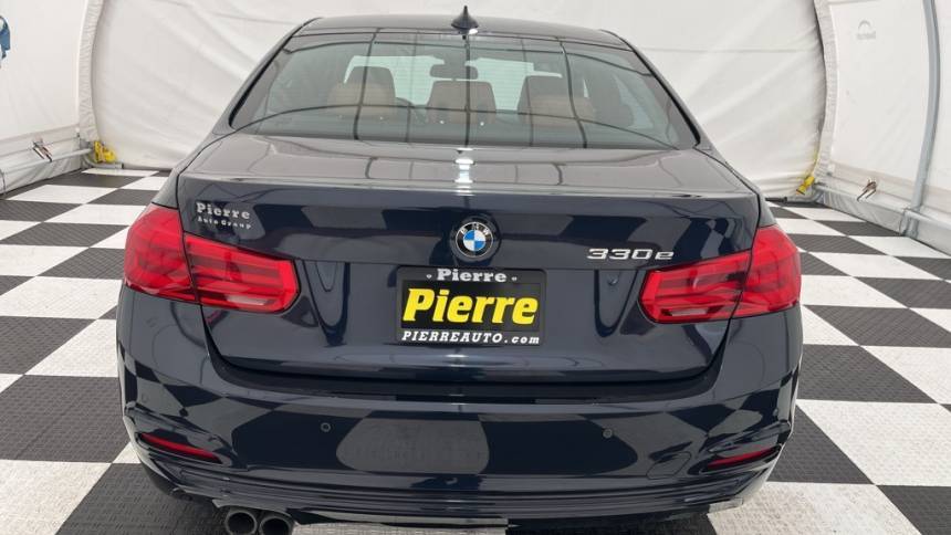 2017 BMW 3 Series WBA8E1C3XHA029654