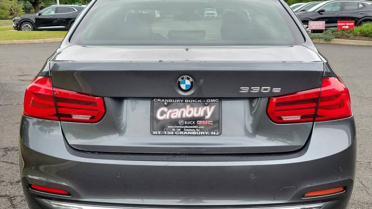 2016 BMW 3 Series WBA8E1C57GK479661