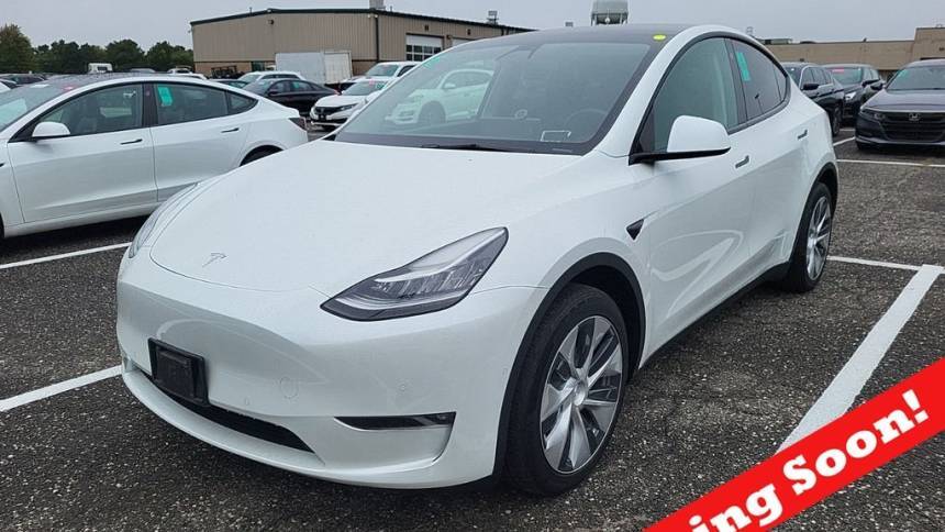 2021 Tesla Model Y 5YJYGDEE0MF257533