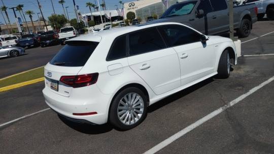 2016 Audi A3 Sportback e-tron WAUUPBFF2GA159818