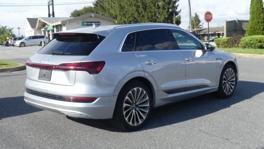 2019 Audi e-tron WA1VAAGE6KB021897