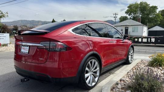 2016 Tesla Model X 5YJXCAE45GF001096