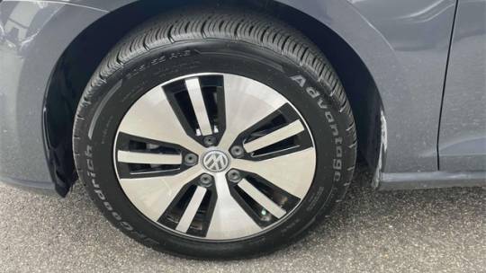 2017 Volkswagen e-Golf WVWKR7AU8HW954318