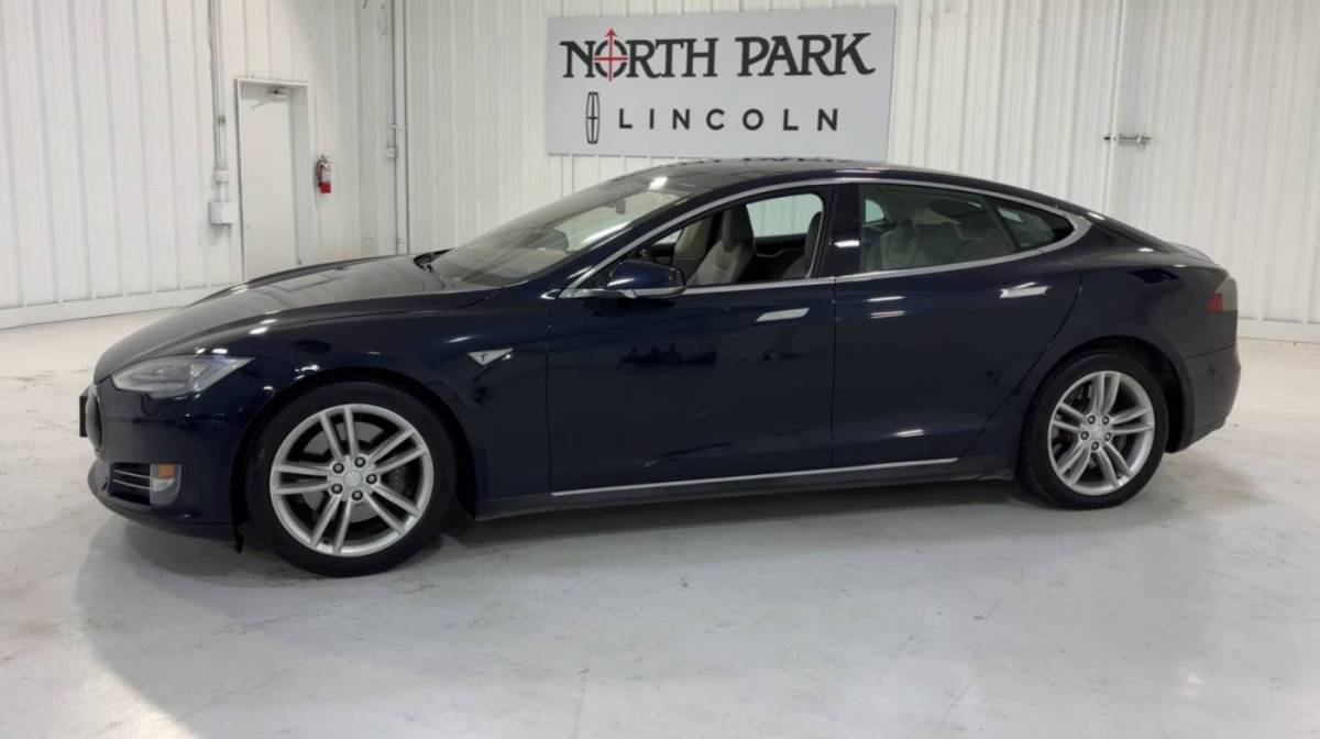 2014 Tesla Model S 5YJSA1S15EFP43246