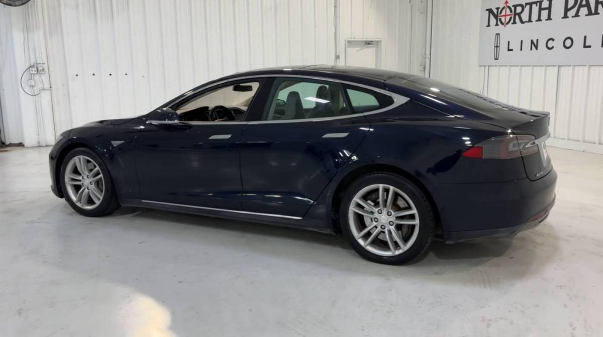 2014 Tesla Model S 5YJSA1S15EFP43246