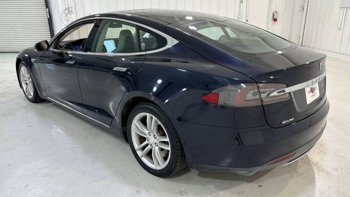 2014 Tesla Model S 5YJSA1S15EFP43246