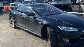 2016 Tesla Model S 5YJSA1E18GF133033