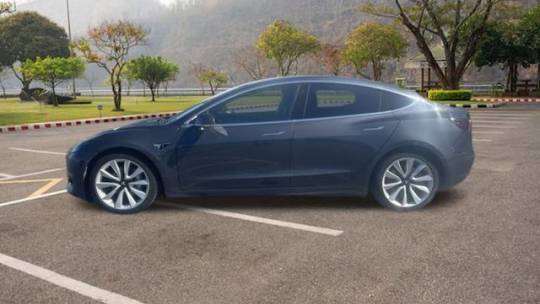 2018 Tesla Model 3 5YJ3E1EBXJF086905