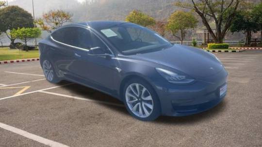 2018 Tesla Model 3 5YJ3E1EBXJF086905