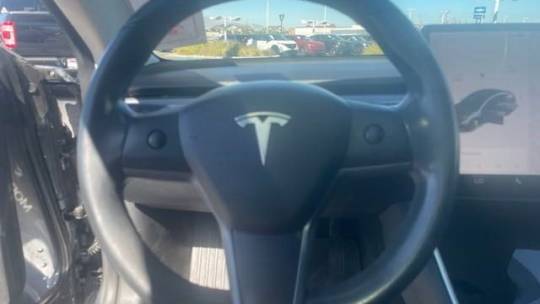 2018 Tesla Model 3 5YJ3E1EBXJF086905