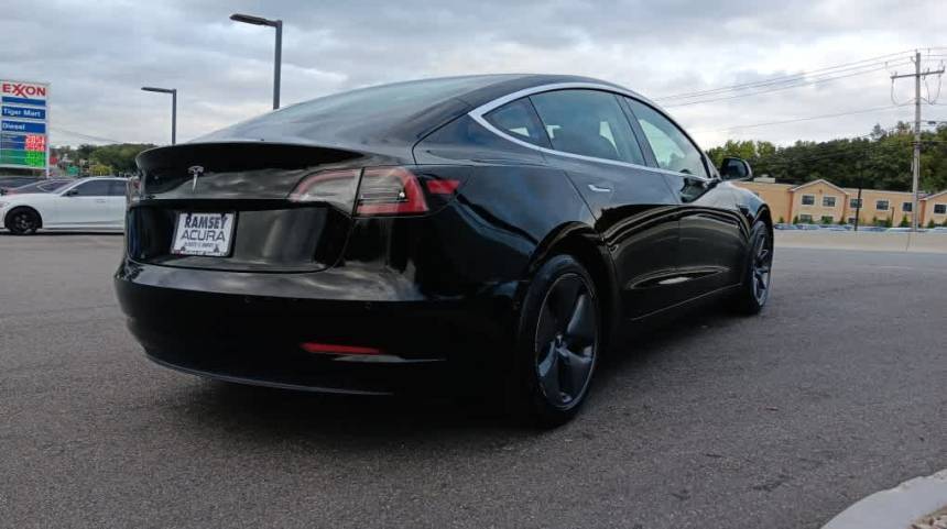 2018 Tesla Model 3 5YJ3E1EAXJF044631