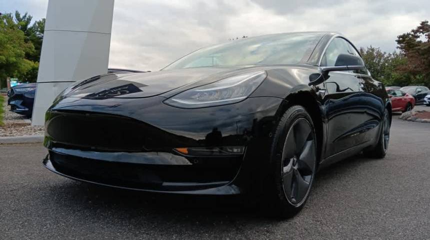 2018 Tesla Model 3 5YJ3E1EAXJF044631