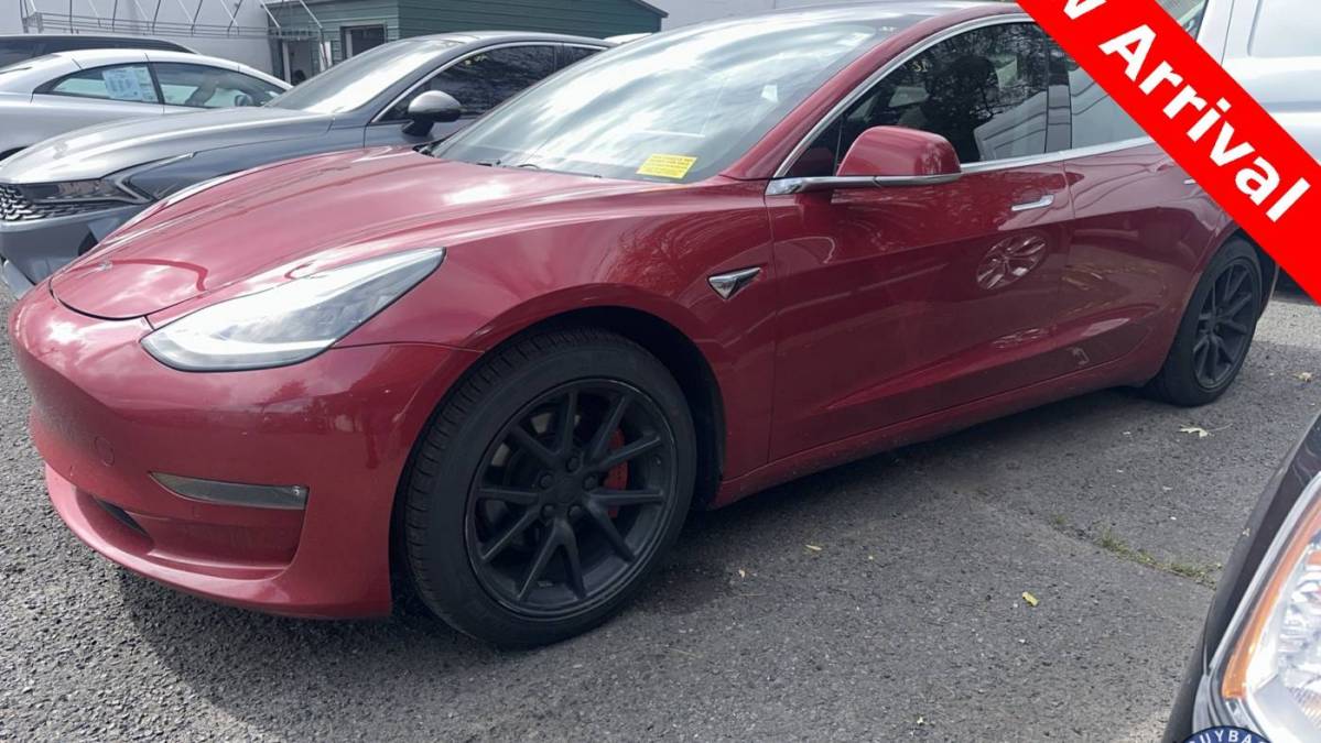 2018 Tesla Model 3 5YJ3E1EBXJF064161