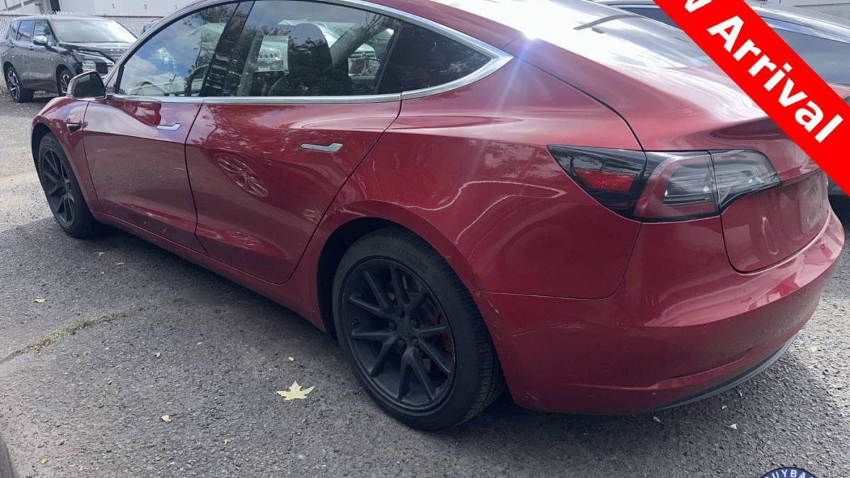 2018 Tesla Model 3 5YJ3E1EBXJF064161