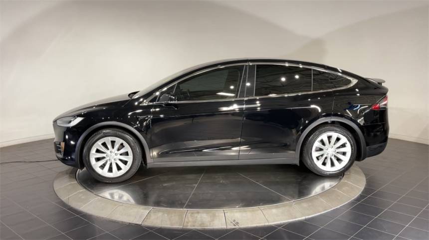 2017 Tesla Model X 5YJXCDE21HF051270