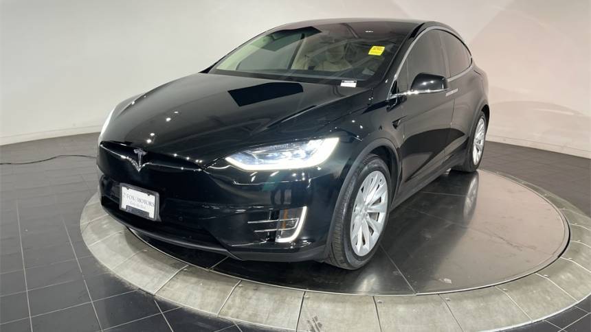 2017 Tesla Model X 5YJXCDE21HF051270