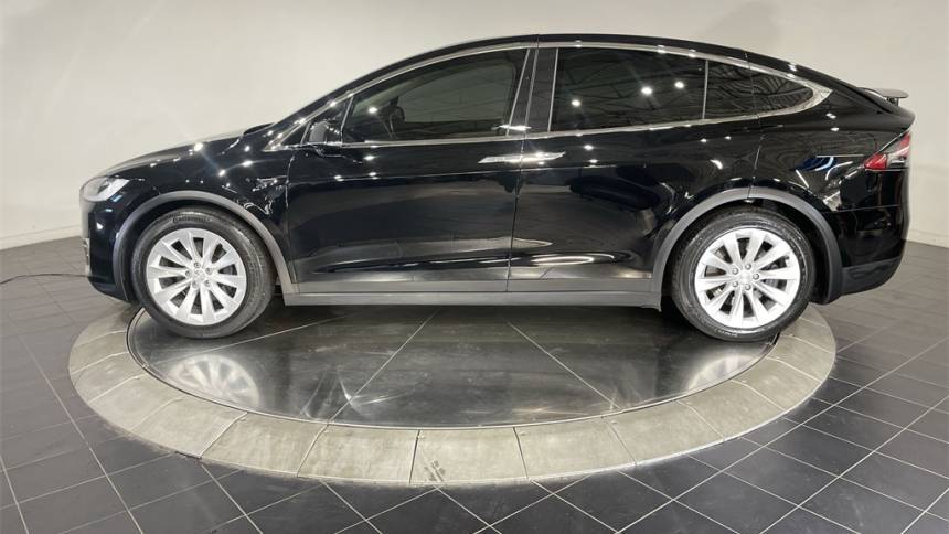 2017 Tesla Model X 5YJXCDE21HF051270