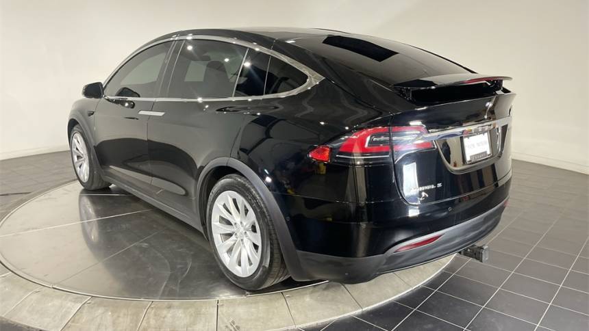 2017 Tesla Model X 5YJXCDE21HF051270