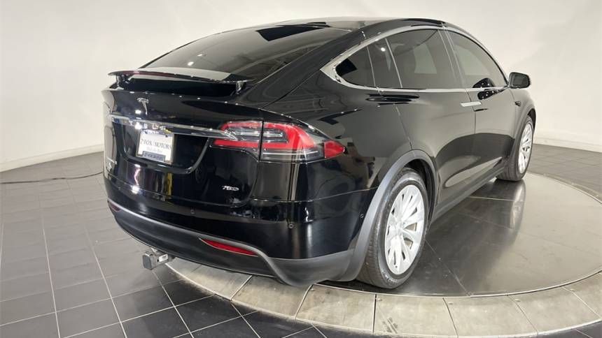 2017 Tesla Model X 5YJXCDE21HF051270